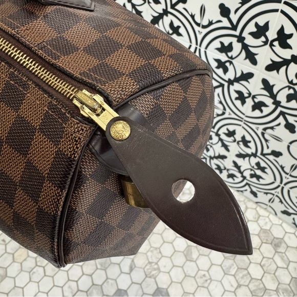 Speedy 30 Damier Ebene USED and in EUC Comes With Dust Bag - Picture 10 of 16